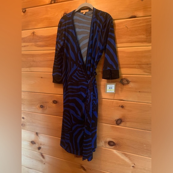 Women’s Ellen Tracy Long Sleeve Wrap Dress New With Tags Size Medium - Picture 1 of 10